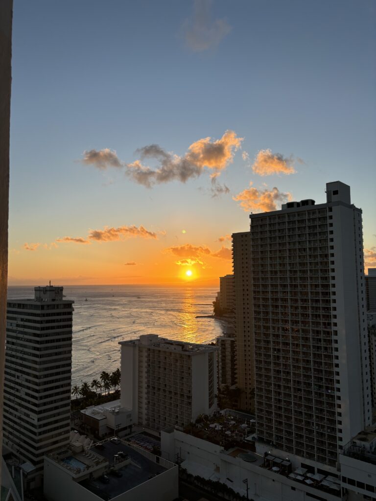 あははは。綺麗な夕日
